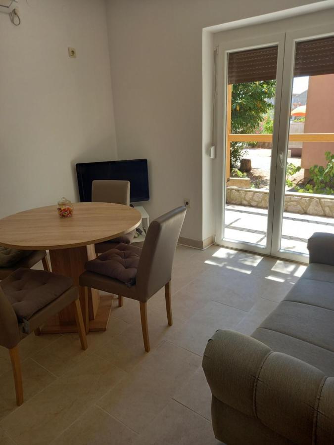 Apartmani Pajalic 克尔克 外观 照片